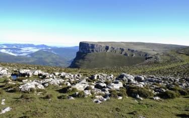 Salida de senderismo: Cascada de Peñaladros – Peña de Aro 22/11/2025